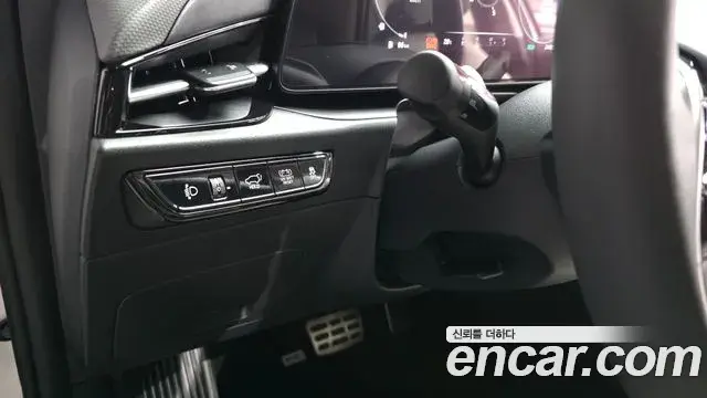 Kia Niro 2025 — Şəkil 8/31