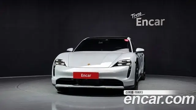Porsche Taycan 2022 — Photo 2/32