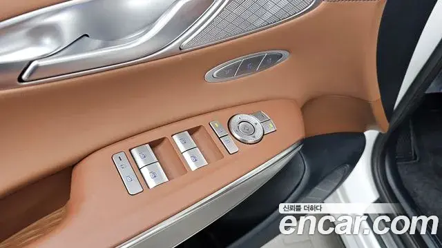 Genesis GV70 2025 — Şəkil 22/34