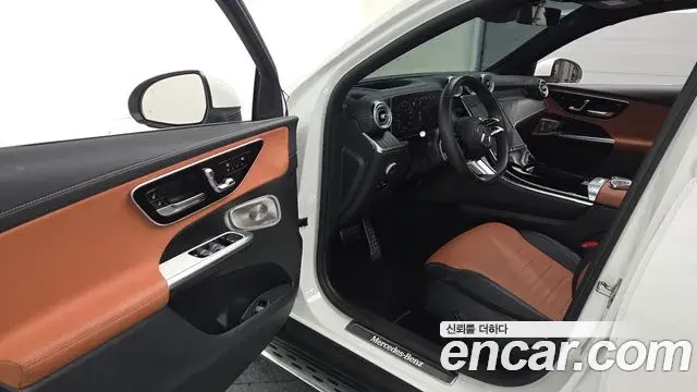 Mercedes-Benz GLC-Class 2024 — Photo 10/20