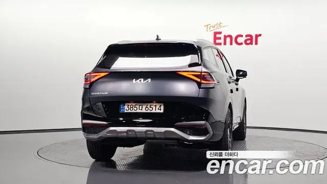 Kia Sportage 2021 — Фото 4/20