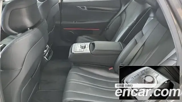 Genesis Electrified G80 2024 — Photo 10/18