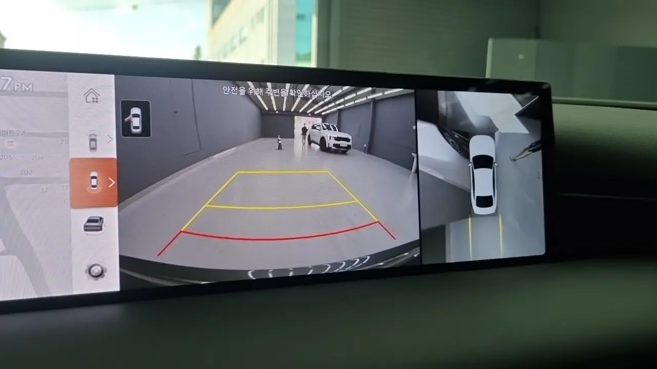 Genesis Electrified G80 2024 — Photo 13/18