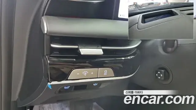 Genesis Electrified G80 2024 — Photo 15/18