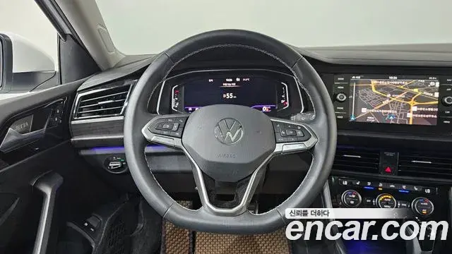 Volkswagen Jetta 2023 — ფოტო 22/35