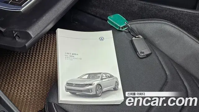 Volkswagen Jetta 2023 — ფოტო 11/35
