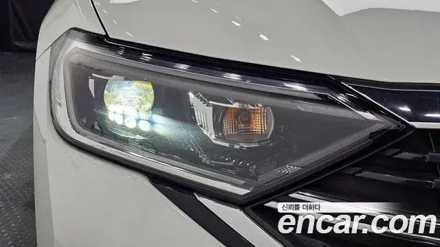 Volkswagen Jetta 2023 — ფოტო 14/35