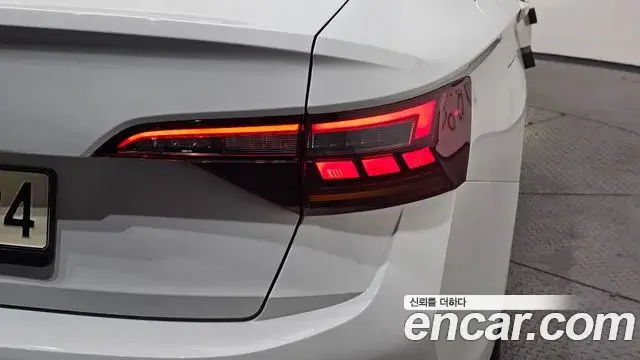 Volkswagen Jetta 2023 — ფოტო 32/35