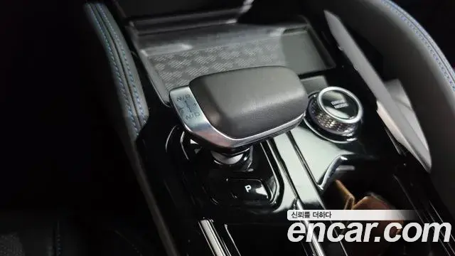 Renault Samsung Grand Koleos 2025 — Photo 14/20