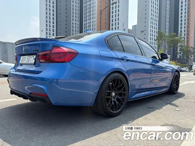 BMW 3 Series 2018 — Фото 1/20