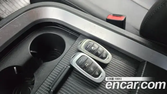 Hyundai Staria 2023 — Photo 15/20