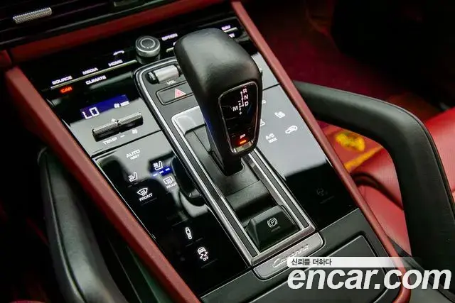 Porsche Cayenne 2021 — Фото 17/20