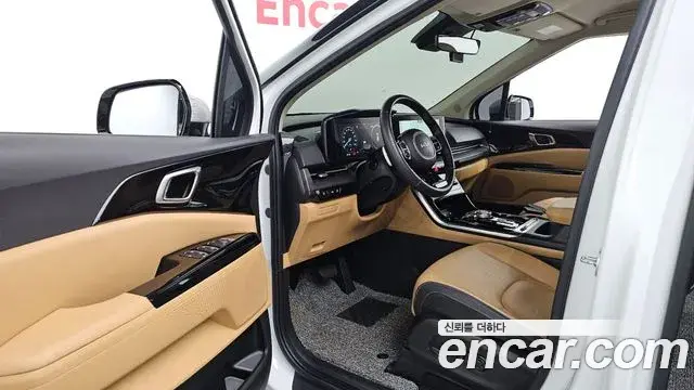 Kia Carnival 2022 — Фото 10/20