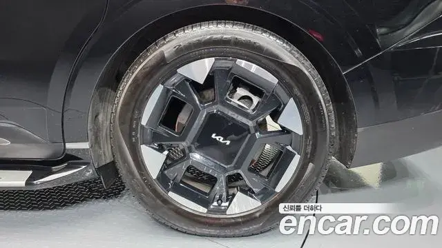 Kia Carnival 2024 — Şəkil 31/44