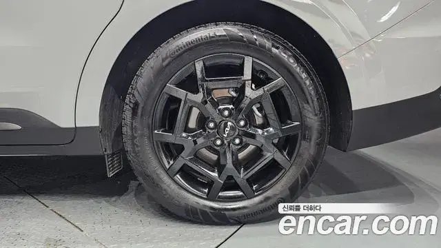 Kia Carnival 2025 — Şəkil 21/32