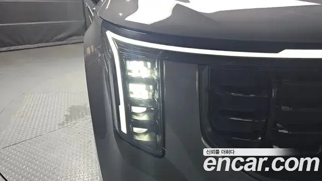 Kia Carnival 2025 — Şəkil 8/32