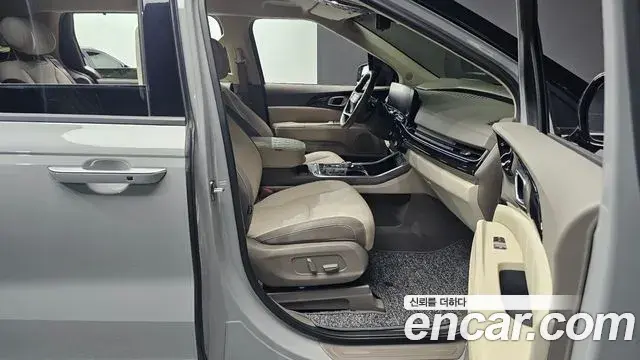 Kia Carnival 2025 — Şəkil 12/32