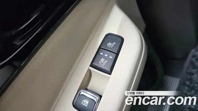 Kia Carnival 2025 — Şəkil 16/32