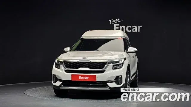 Kia Seltos 2020 — Фото 2/20