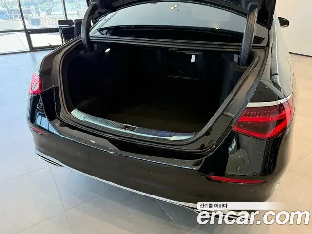 Mercedes-Benz S-Class 2022 — Фото 8/20