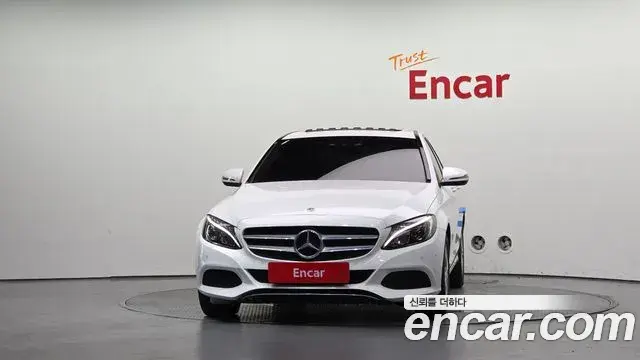 Mercedes-Benz C-Class 2018 — Фото 3/20