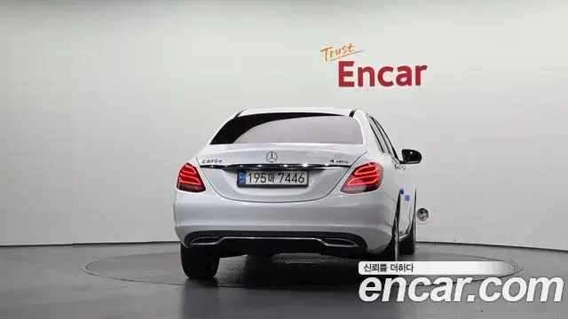 Mercedes-Benz C-Class 2018 — Фото 4/20