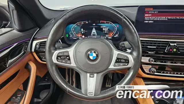BMW 5 Series 2020 — Фото 13/20