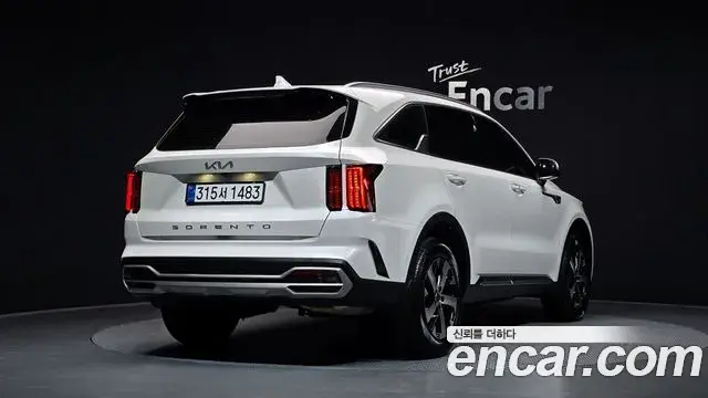 Kia Sorento 2022 — Фото 2/20