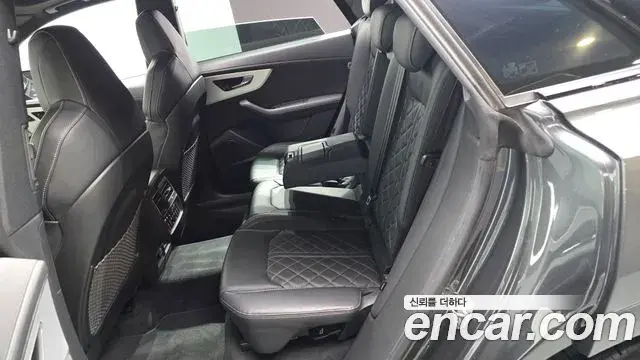 Audi Q7 2021 — Фото 12/20