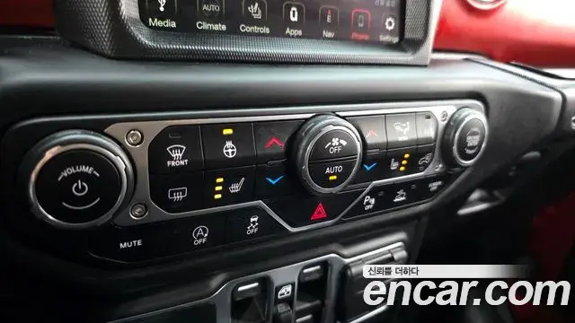 Jeep Gladiator 2021 — Фото 16/20