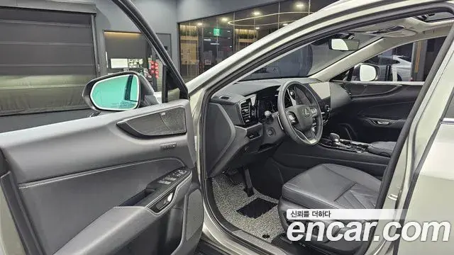 Lexus NX350h 2025 — Şəkil 31/34