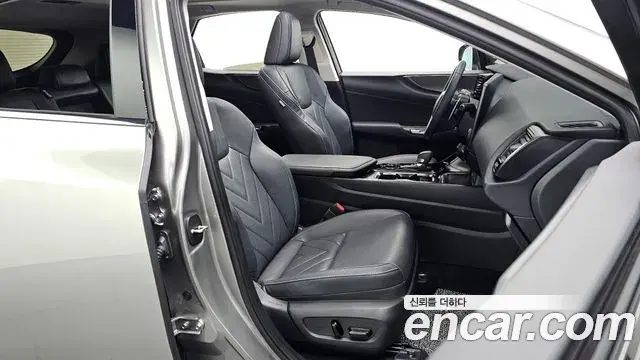 Lexus NX350h 2025 — Şəkil 33/34