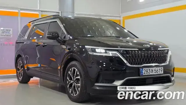 Kia Carnival 2021 — Photo 2/20