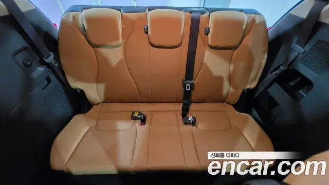 Kia Carnival 2021 — Photo 7/20
