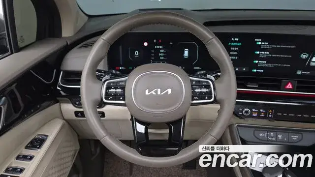 Kia Carnival 2024 — ფოტო 27/39