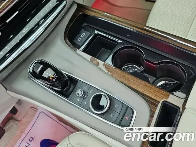Cadillac Escalade 2021 — Photo 11/12