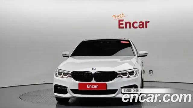 BMW 5 Series 2018 — Фото 3/20
