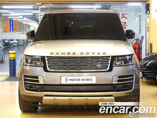 Land Rover Range Rover 2019 — Фото 2/20