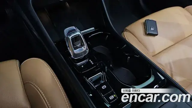 Volvo XC40 2021 — Şəkil 20/30