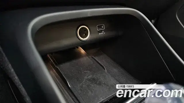 Volvo XC40 2021 — Şəkil 12/30