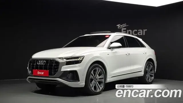 Audi Q7 2021 — Фото 1/20