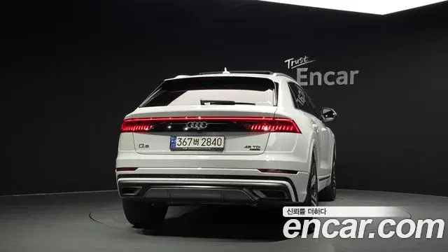Audi Q7 2021 — Фото 4/20