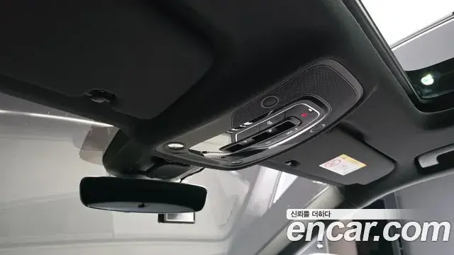 Audi Q7 2021 — Фото 18/20