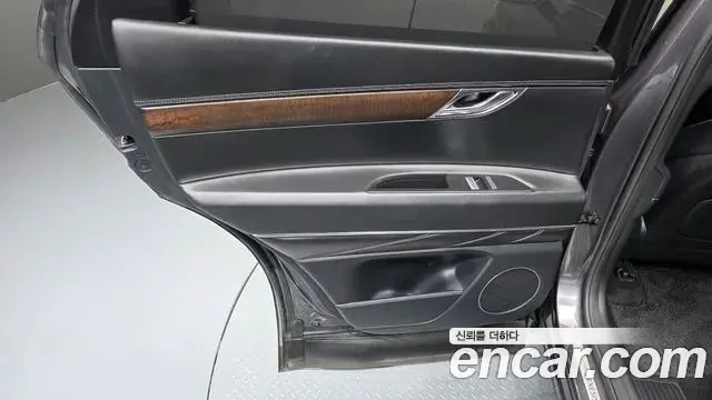 Genesis GV80 2021 — ფოტო 35/35