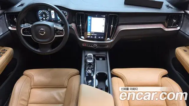Volvo S60 2022 — ფოტო 12/33