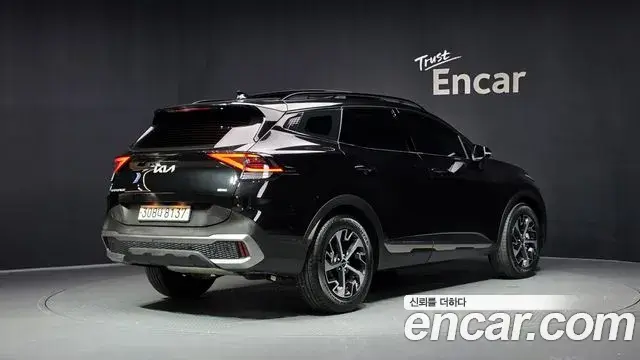 Kia Sportage 2022 — Фото 2/20