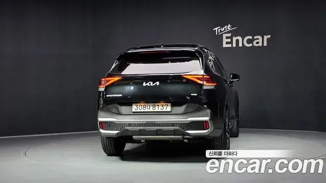 Kia Sportage 2022 — Фото 4/20