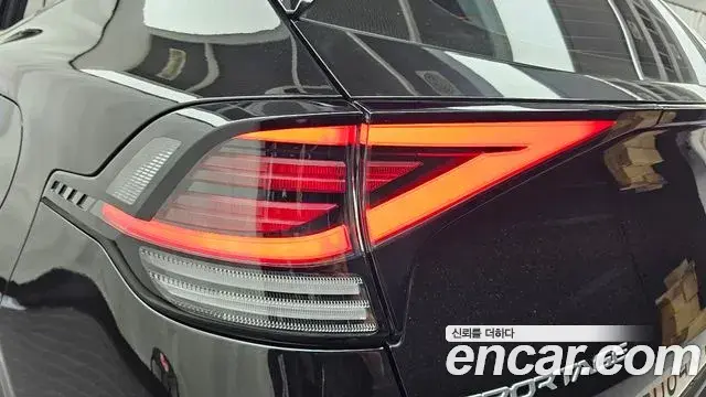 Kia Sportage 2022 — Şəkil 24/32
