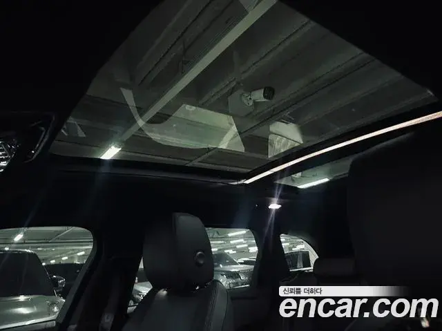 Land Rover Range Rover Velar 2025 — Şəkil 9/20