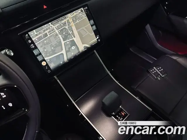 Land Rover Range Rover Velar 2025 — Şəkil 13/20
